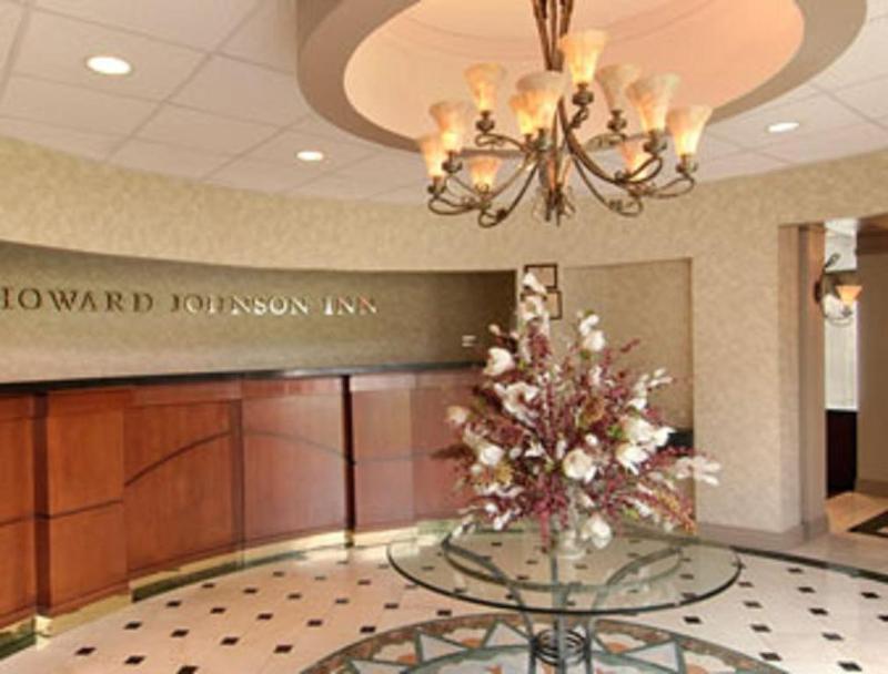 Howard Johnson By Wyndham Newburgh Exterior foto